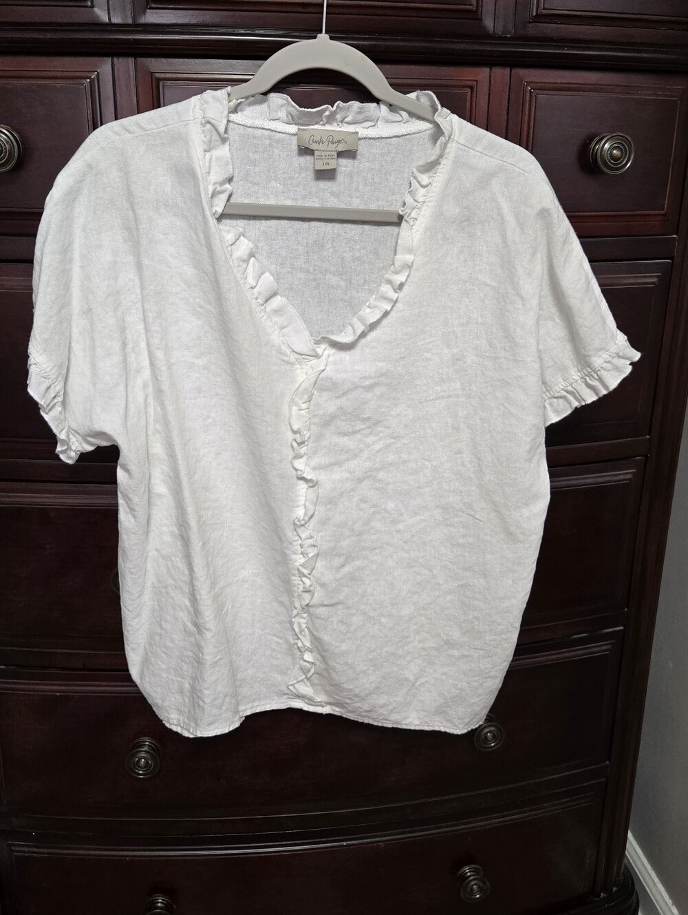 Charlie Paige White Ruffle-Trim V-Neck Linen Blend Blouse
